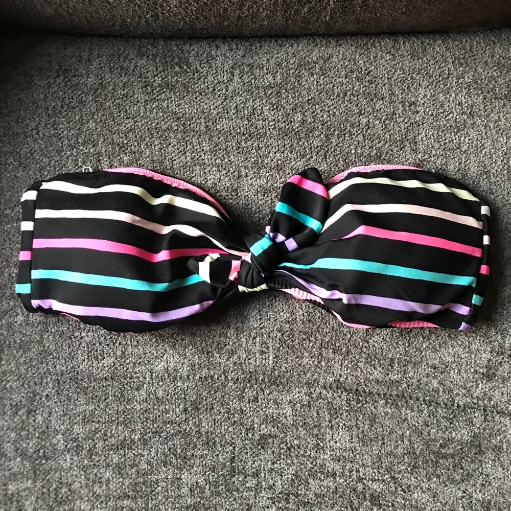 Victoria’s Secret bikini top